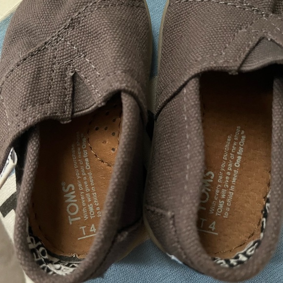 Dark Gray Toddler Toms - Picture 4 of 4